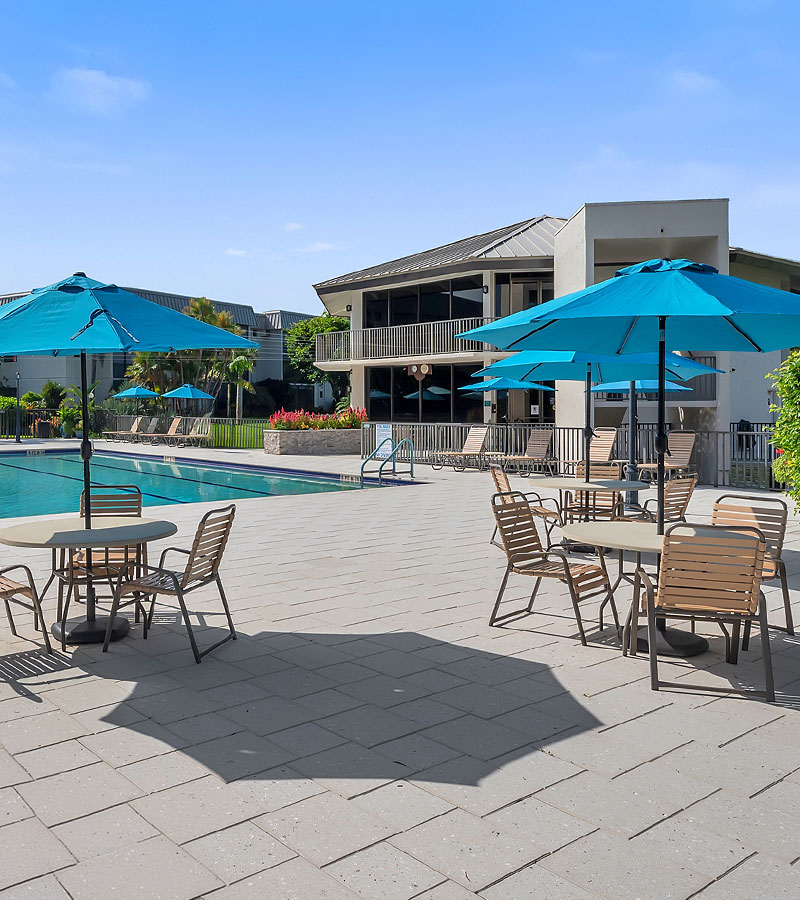 Hidden Lake Villas Community Pool & Clubhouse